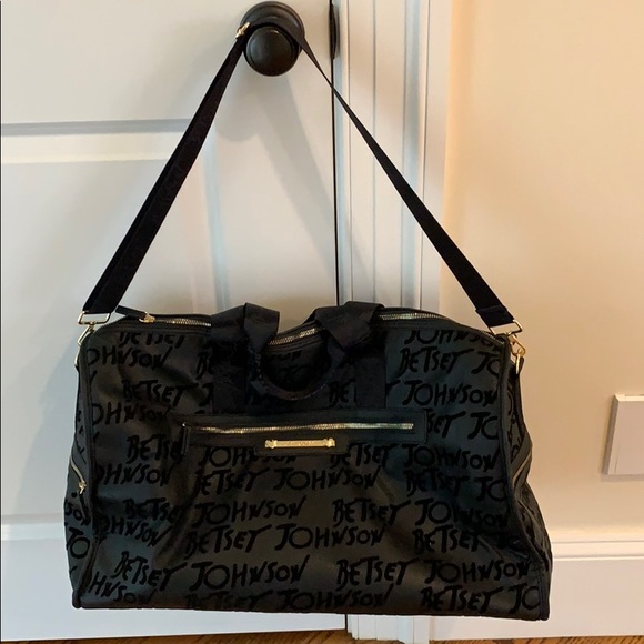 Betsey Johnson Handbags - Betsy Johnson weekend bag